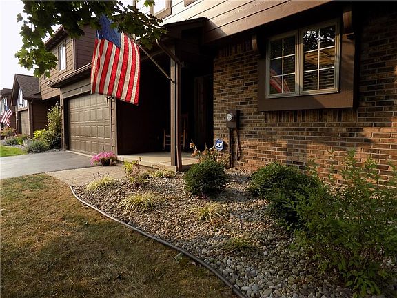 2nd image of 59 Cambridge Ct