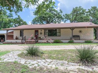 128 Red Robin Ln, Red Rock, TX 78662