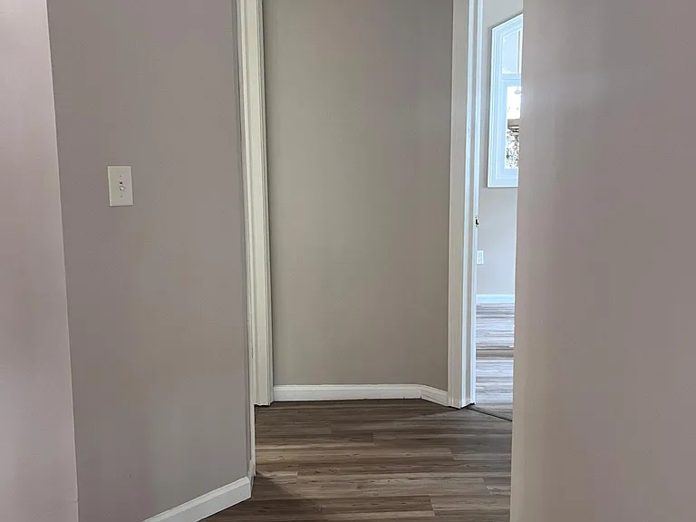 1800 Stone Manor Cir — Photo 14
