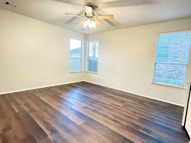 7172 Saint Augustine Dr — Photo 10