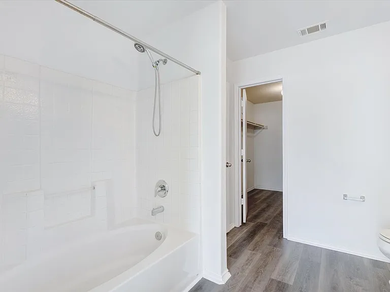 7405 Howling Coyote Ln — Photo 19
