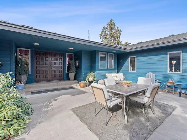 1686 NE Negus Way, Redmond, OR 97756