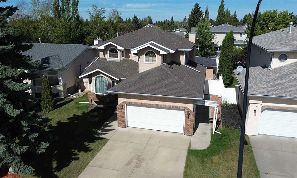 1st image of 92 SE Anquetel St