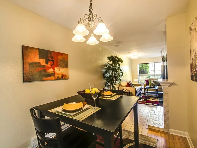 10407 NE 32nd Pl #B106 — Photo 9