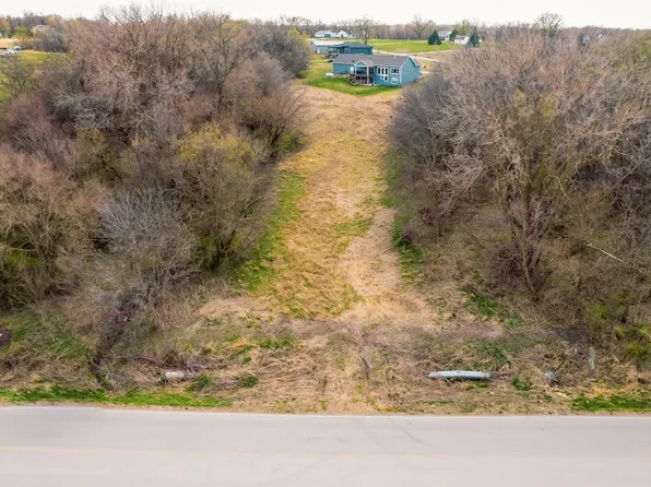 9755 NE Santiago Dr, Bondurant, IA 50035