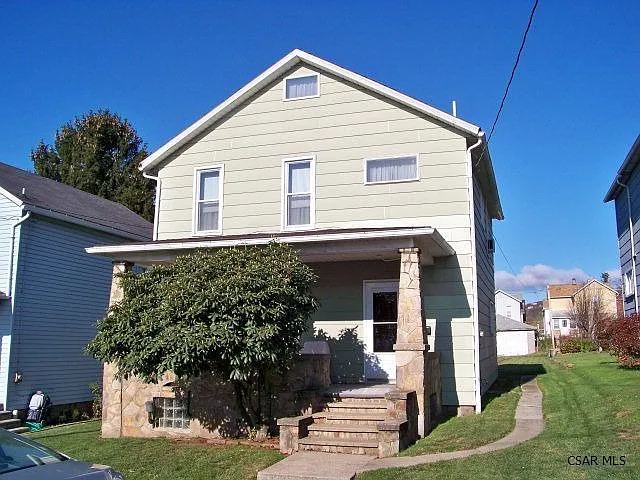 405 9th St photo 1
