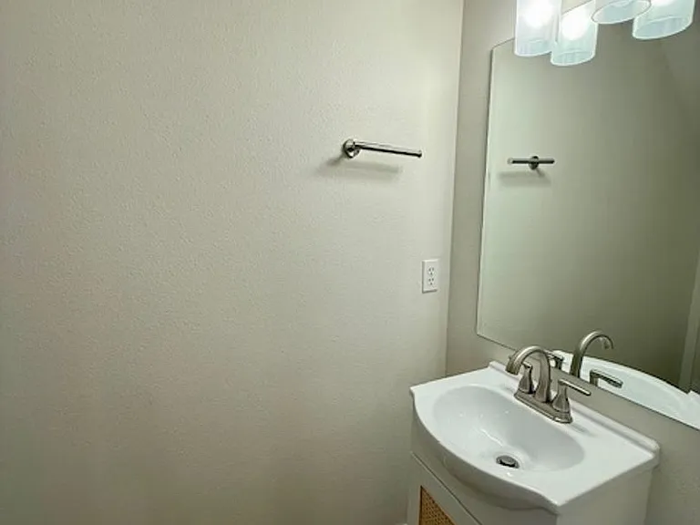 20278 Schaeffer Dr — Photo 20