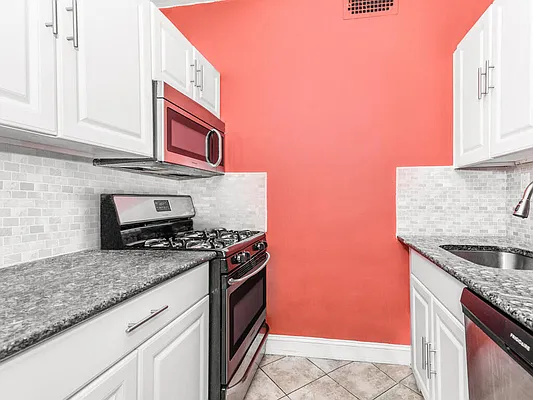 Sold by Douglas Elliman | media 8