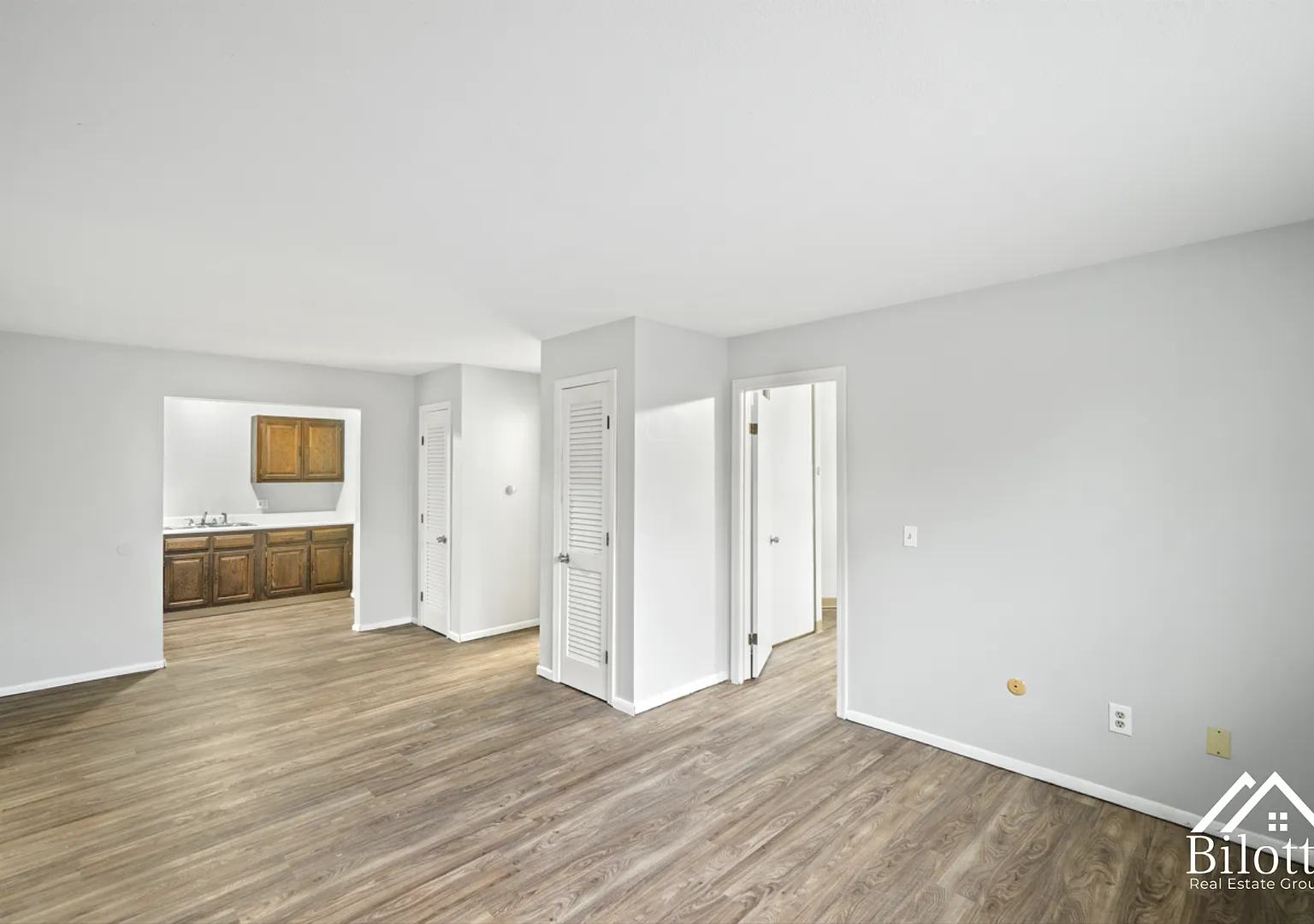 1250 South Broadway — Photo 4