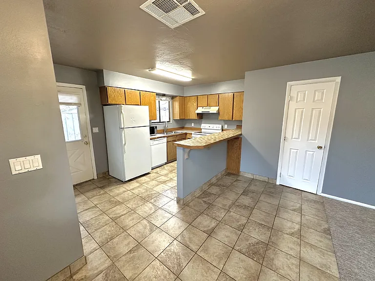 1749 W 1020 N — Photo 5