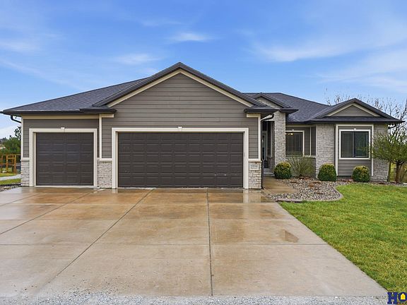 3rd image of 23048 Eva Ct