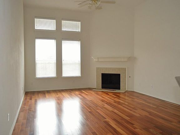 3rd image of 4408 Waskom Dr