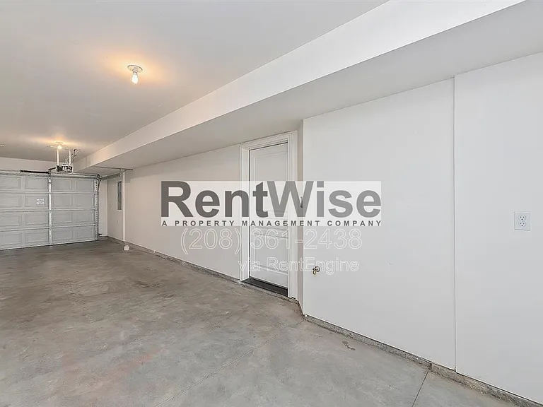 8732 W Pine Valley Ln — Photo 15