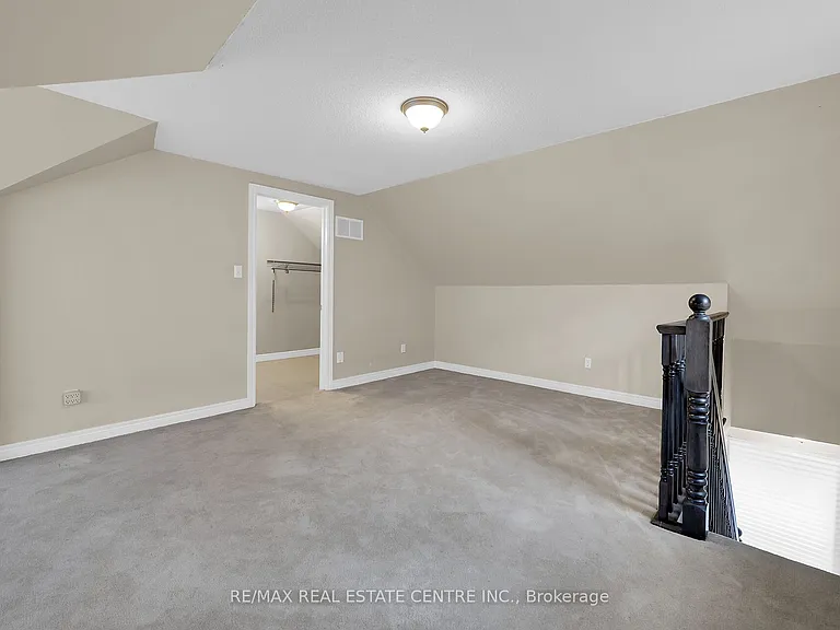 31 Gibson Ave — Photo 28