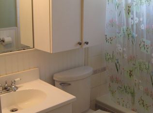 752 SW 2nd St, Moore, OK 73160