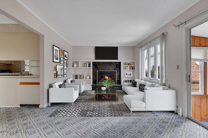 3rd image of 3593 Guilderland Avenue