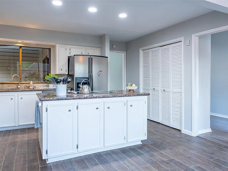 12226 Ravenmoor Dr — Photo 8