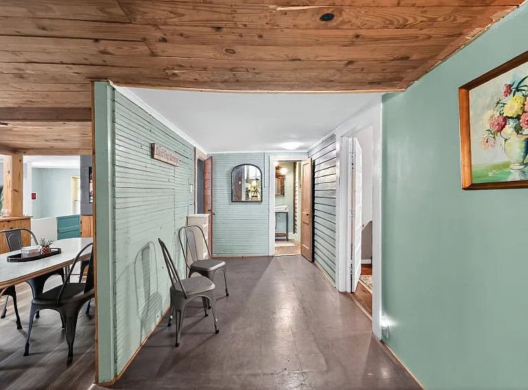 1455 E Broad St — Photo 19