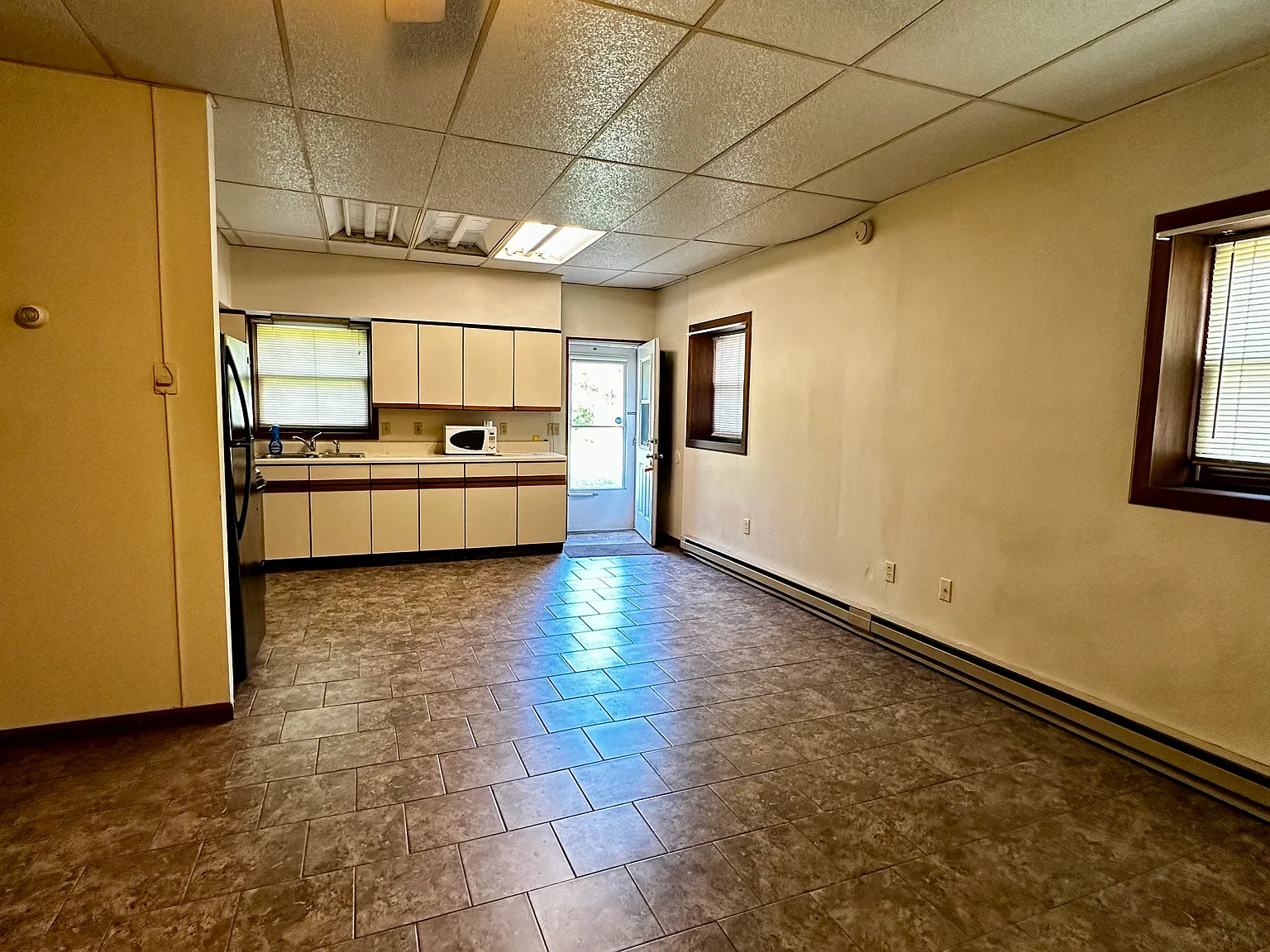 2 bed, 750 sqft, $1,425 — Photo 2