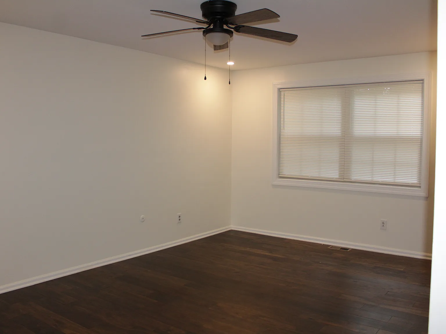 3 bed, 1704 sqft, $3,300 — Photo 4