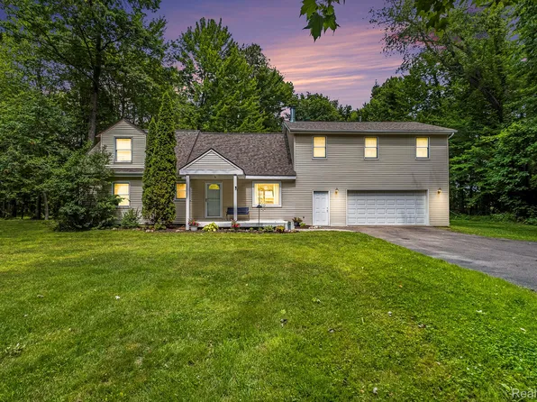 15375 Murray Rd, Byron, MI 48418