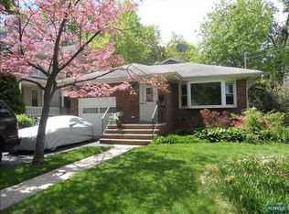 205 Clinton Pl, Hackensack, NJ 07601