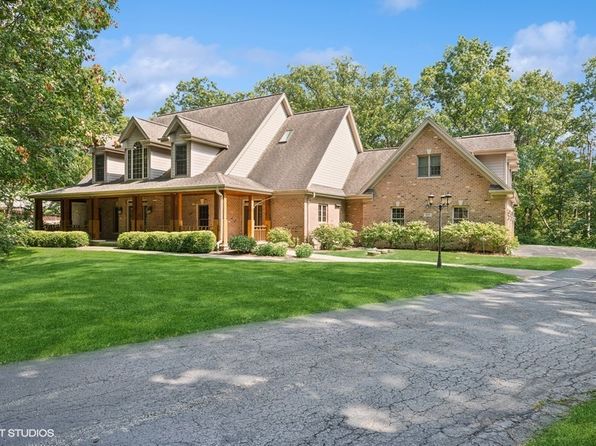 1819 E Rietveld Dr, Crete, IL 60417