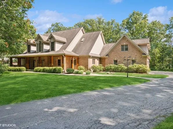 1819 E Rietveld Dr, Crete, IL 60417