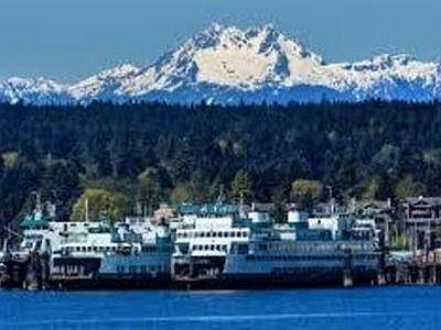 Bainbridge Island Ferry Terminal meets Mt. Rainier!