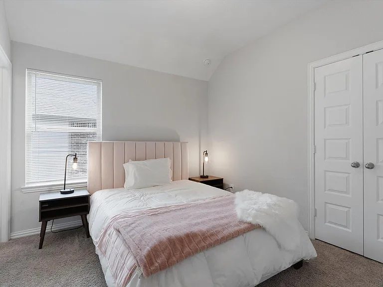 327 Honey Mesquite Path — Photo 21