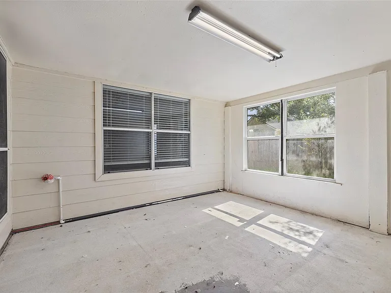 8619 Bridge Park Dr — Photo 31