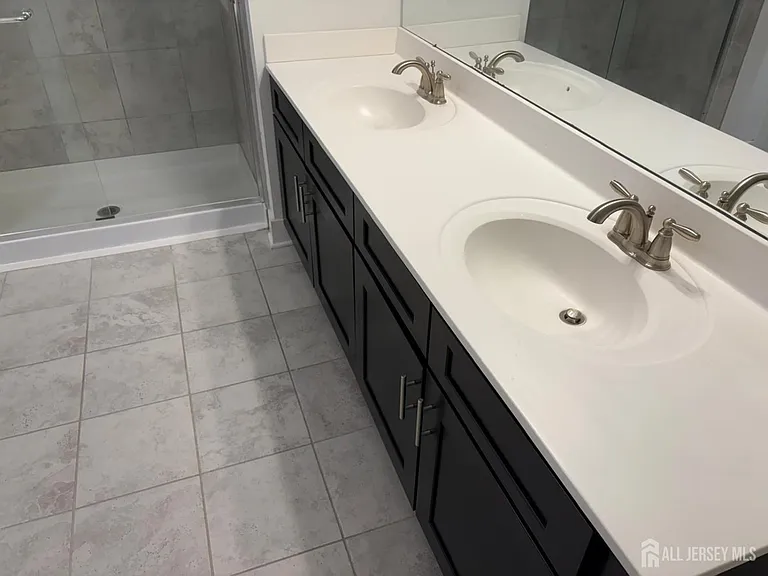 733 Stiller Ln — Photo 15