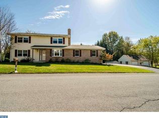 1 Galahad Ln, Birdsboro, PA 19508