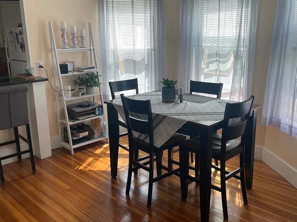 31 Walter St #2