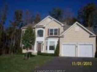 2411 Towering Oak Ct, Locust Grove, VA 22508