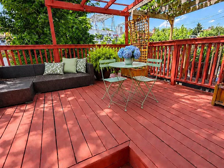 236 E 5th St #PARLOR — Photo 1