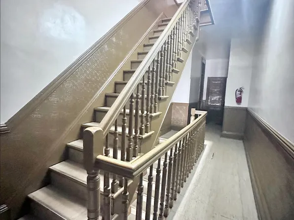 1243 Willoughby Avenue image 15 of 19