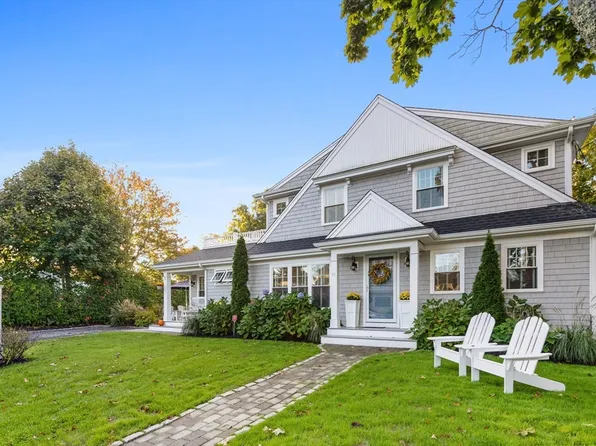 45 Maple St, East Falmouth, MA 02536