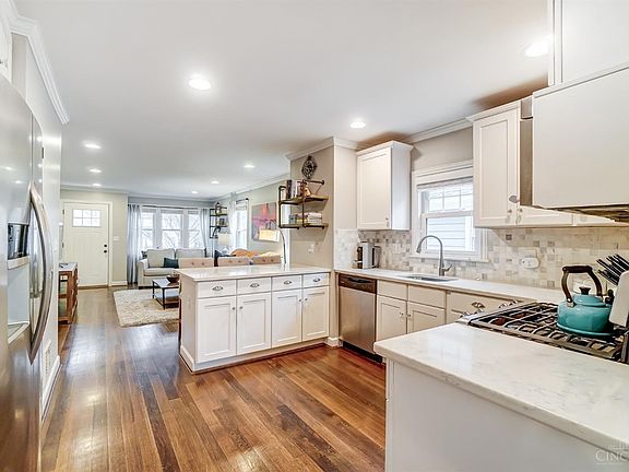 5th image of 4011 Rowan Hill Dr
