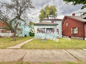 1215 Columbia Ave, 1