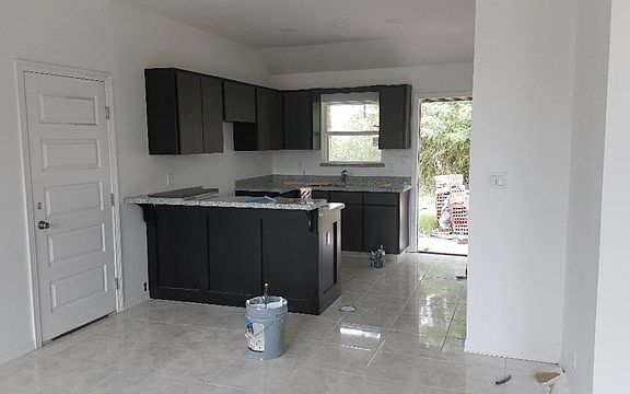 5th image of 1001 Sabinas St