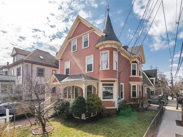 26 Grand View Ave #1, Somerville, MA 02143