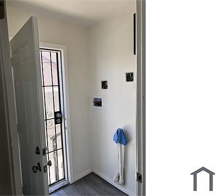 4th image of 372 E 55th St