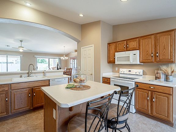 5th image of 10108 E Copper Dr