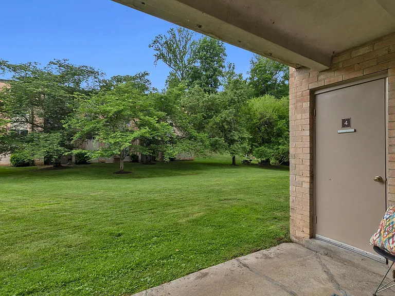 5107 Crossfield Ct #304 — Photo 4