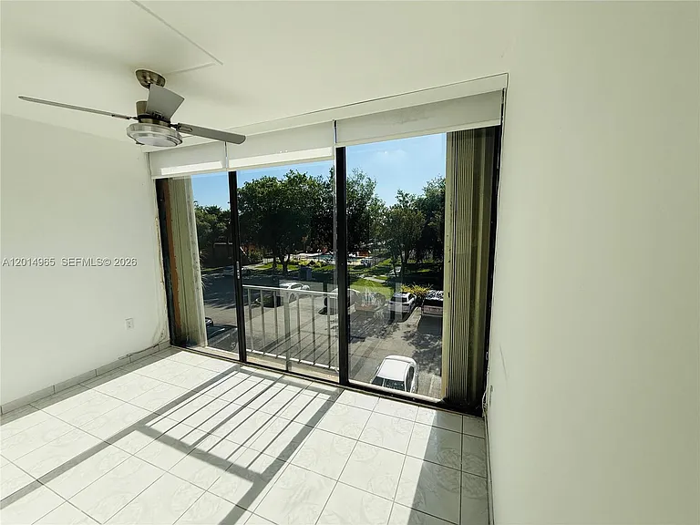 9440 W Flagler St #305 — Photo 6