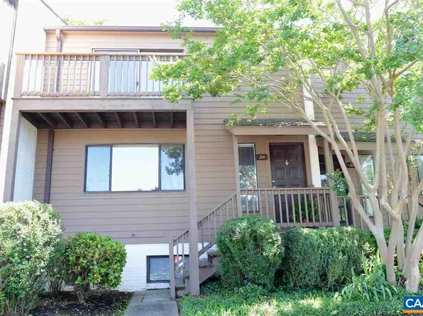 216 Harvest Dr, Charlottesville, VA 22903