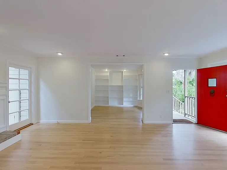2806 Foothill Rd — Photo 5