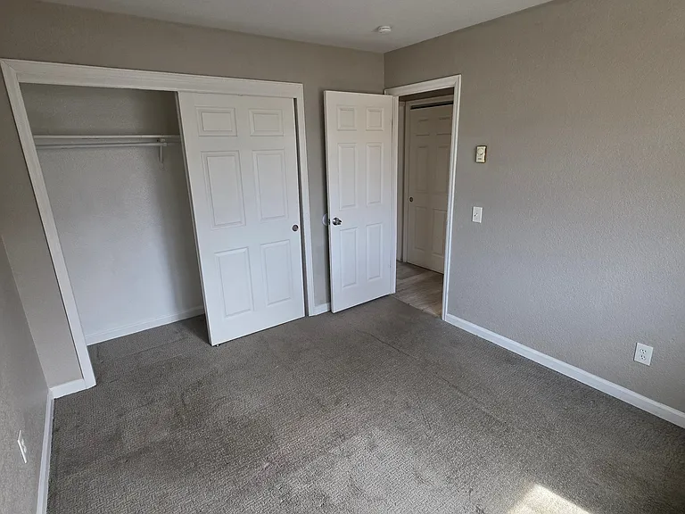 5411-5421 Alcott St #5417 — Photo 4