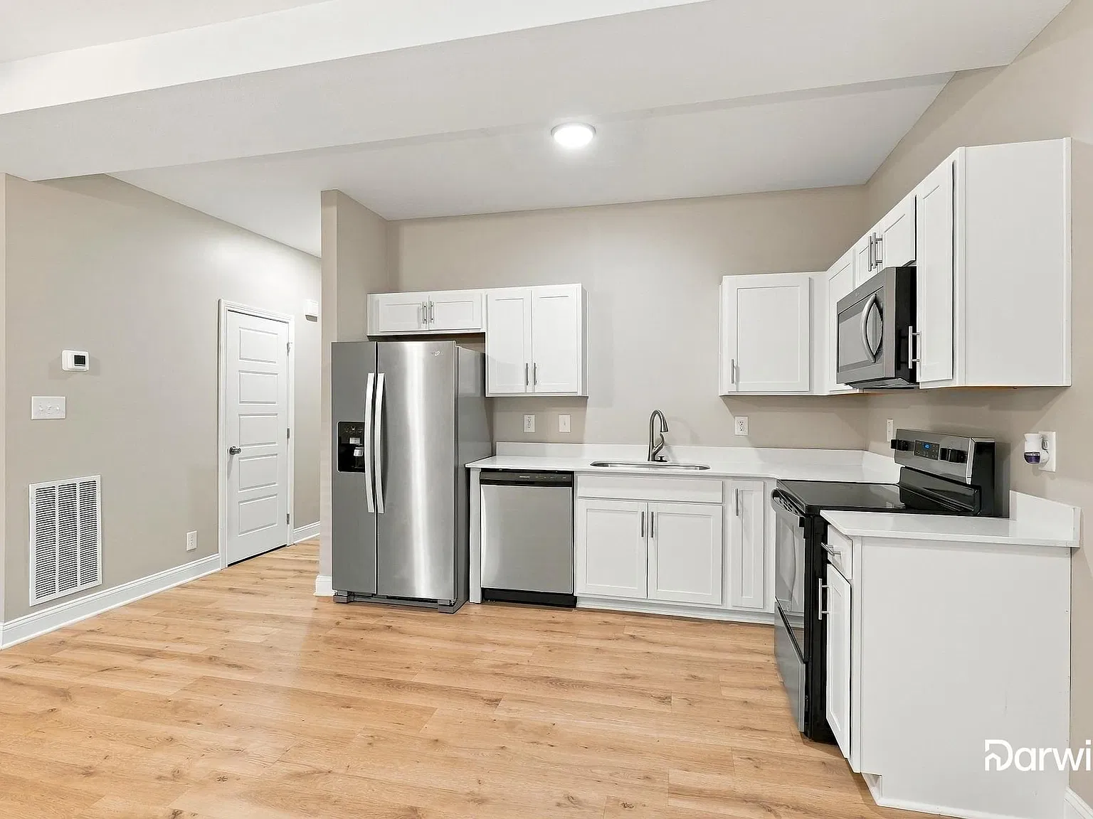 2 bed, 2.5 bath, 1550 sqft, $1,135 — Photo 3